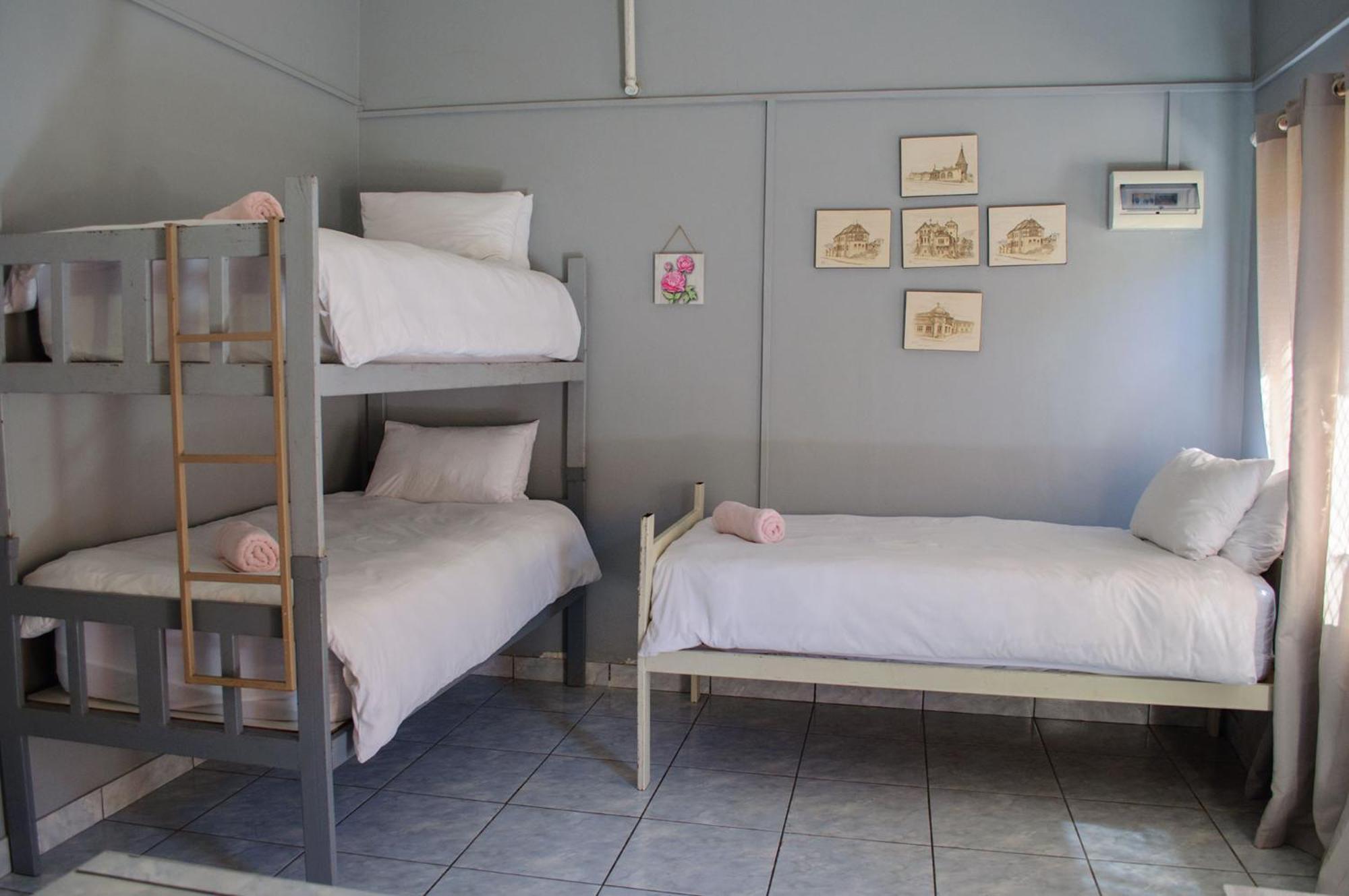 Oceanlife Guesthouse And Restaurant Luederitz Extérieur photo