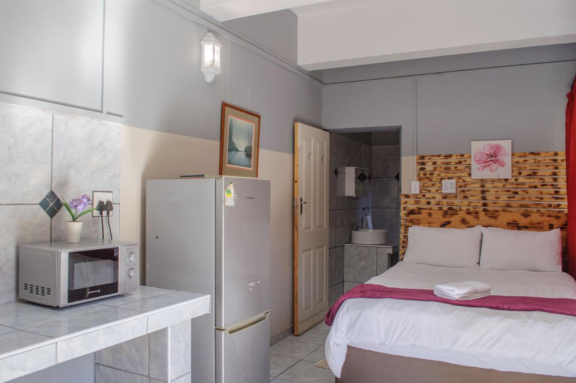 Oceanlife Guesthouse And Restaurant Luederitz Extérieur photo