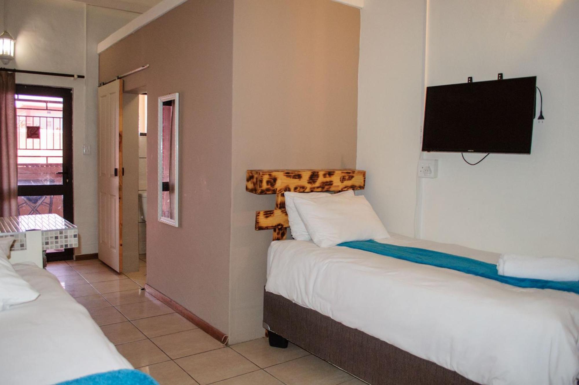 Oceanlife Guesthouse And Restaurant Luederitz Extérieur photo