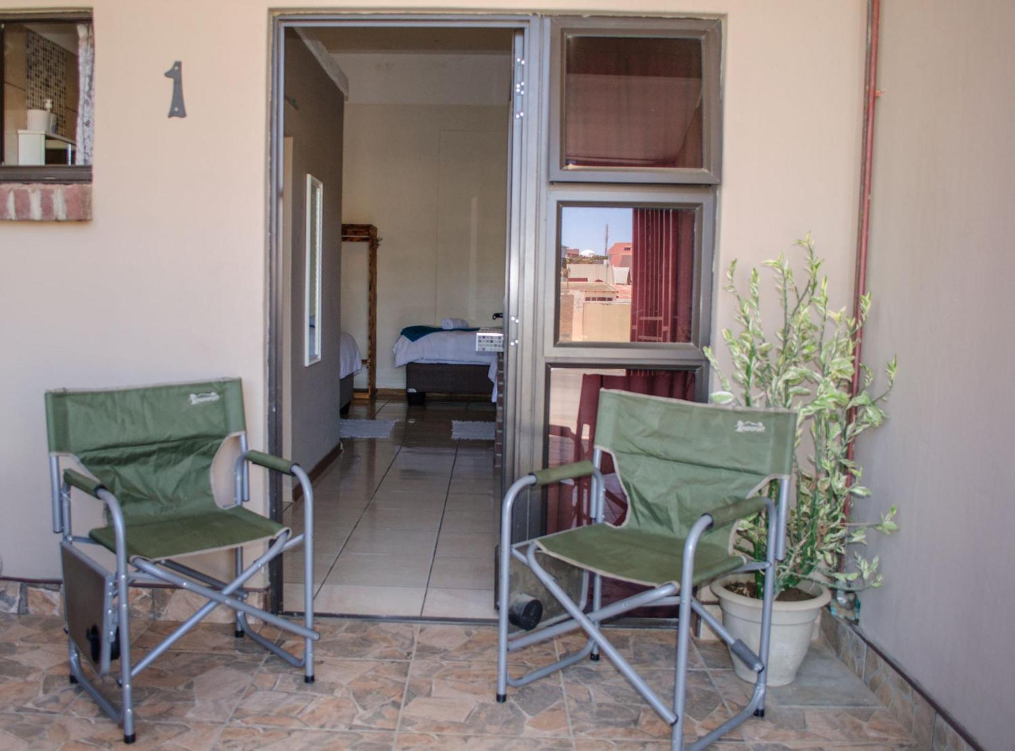 Oceanlife Guesthouse And Restaurant Luederitz Extérieur photo