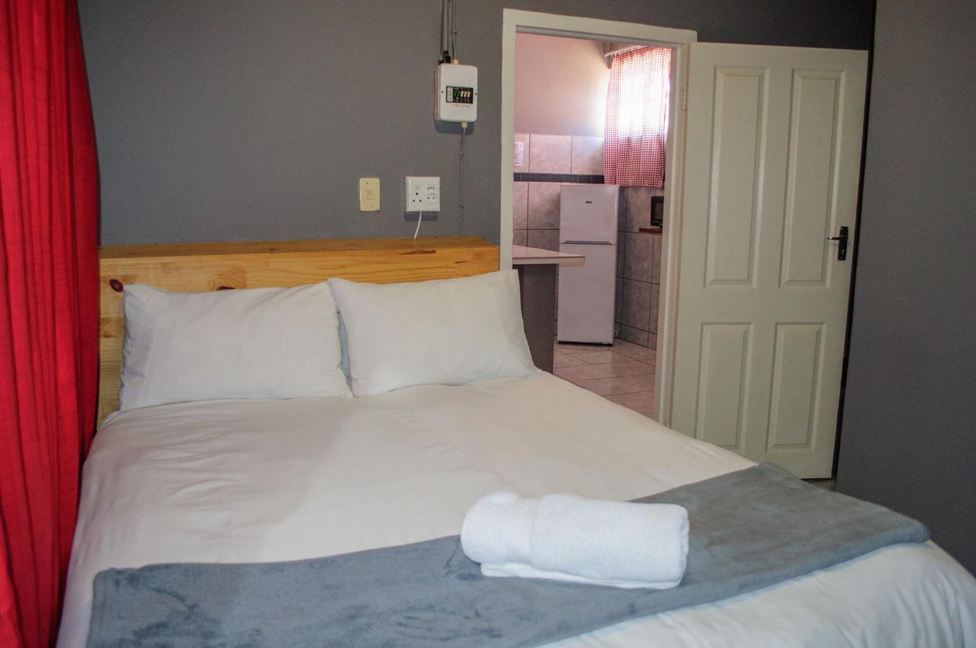 Oceanlife Guesthouse And Restaurant Luederitz Extérieur photo